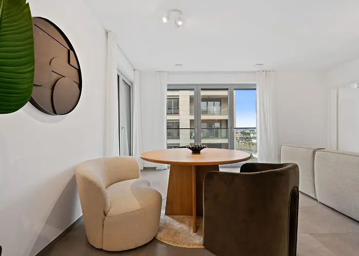 Apartment Luxurious 1-br In Gasperich, *