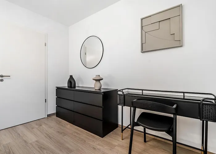 Luxurious 1-br In Gasperich, 公寓