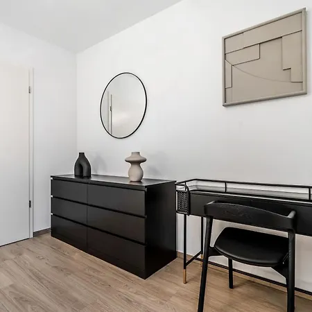 Luxurious 1-br In Gasperich, Apartment