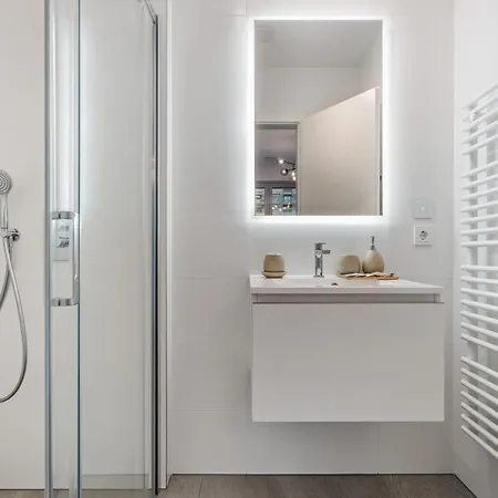 Luxurious 1-br In Gasperich, Apartment